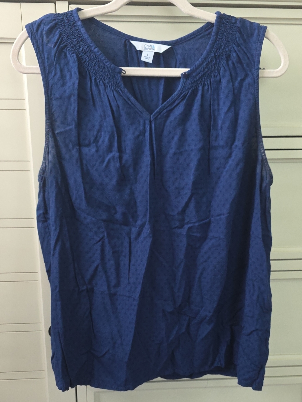 croft & barrow Navy Textured Sleeveless Smocked Yoke Camisole
